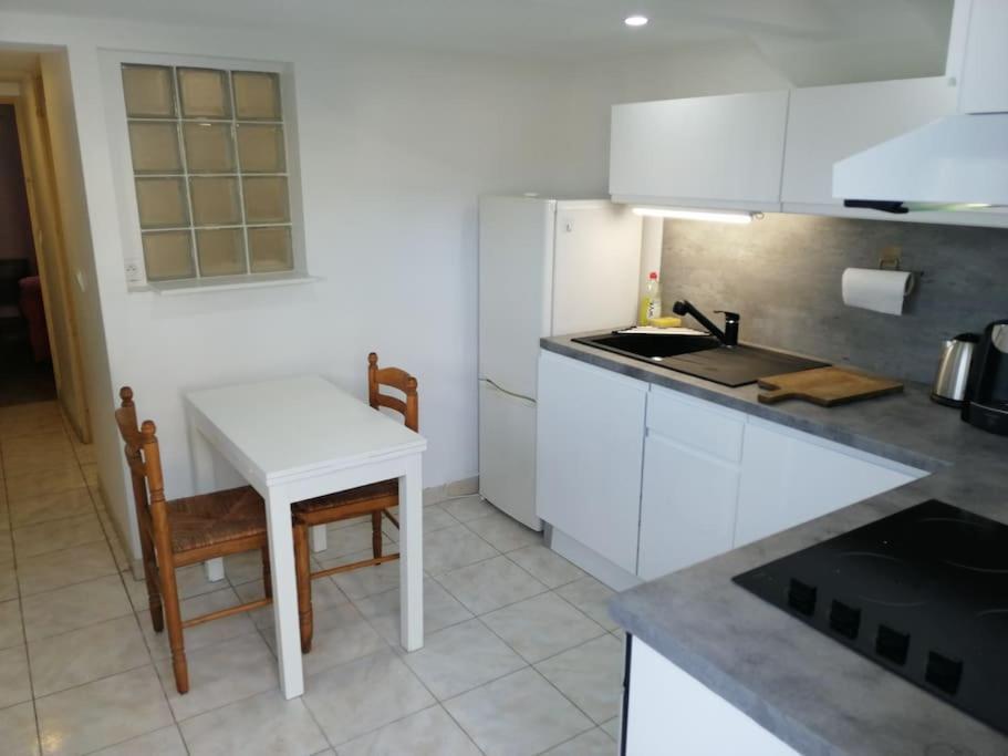 Appartement Aurore En Rez De Jardin Avec Parking Gratuit Vence Extérieur photo