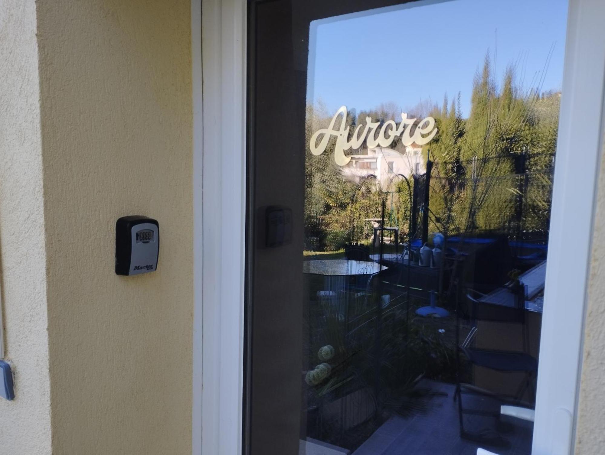 Appartement Aurore En Rez De Jardin Avec Parking Gratuit Vence Extérieur photo